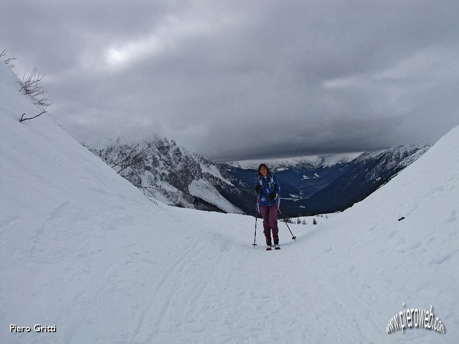 16 Al Passo Campelli con vista sulla Val di Scalve.jpg